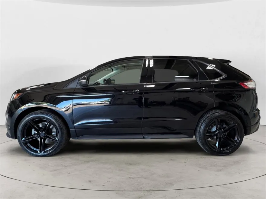 2018 Ford Edge Sport photo 1