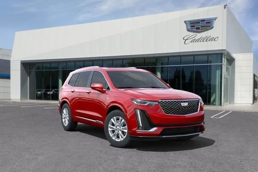 2025 Cadillac XT6 Luxury photo 1