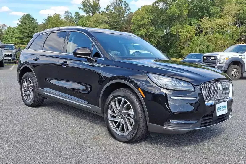 2022 Lincoln Corsair Standard photo 1