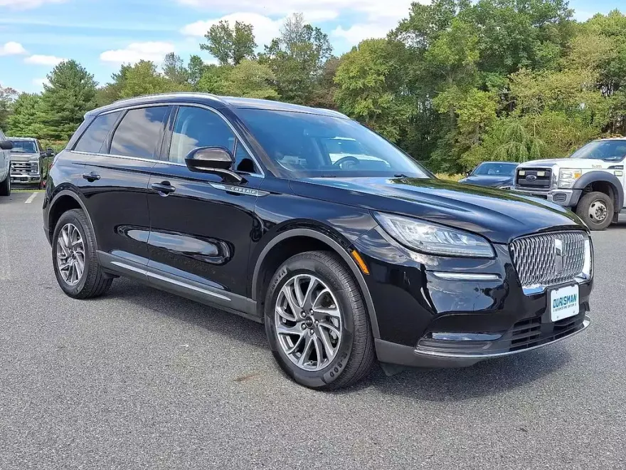 2022 Lincoln Corsair Standard photo 1