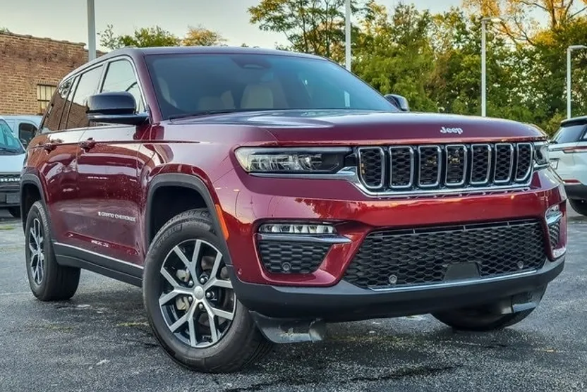 2024 Jeep Grand Cherokee Limited photo 1