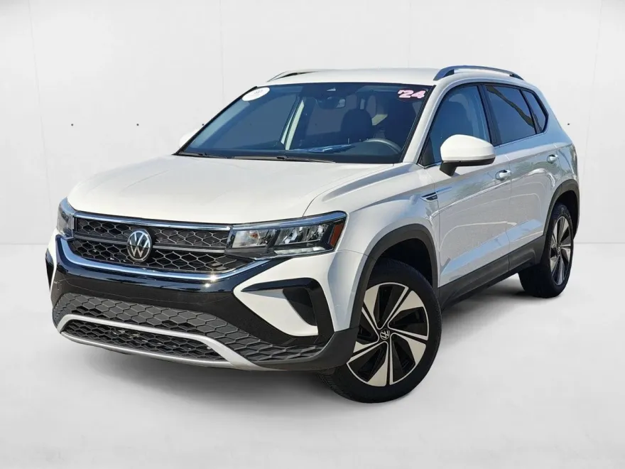 2024 Volkswagen Taos SE photo 1