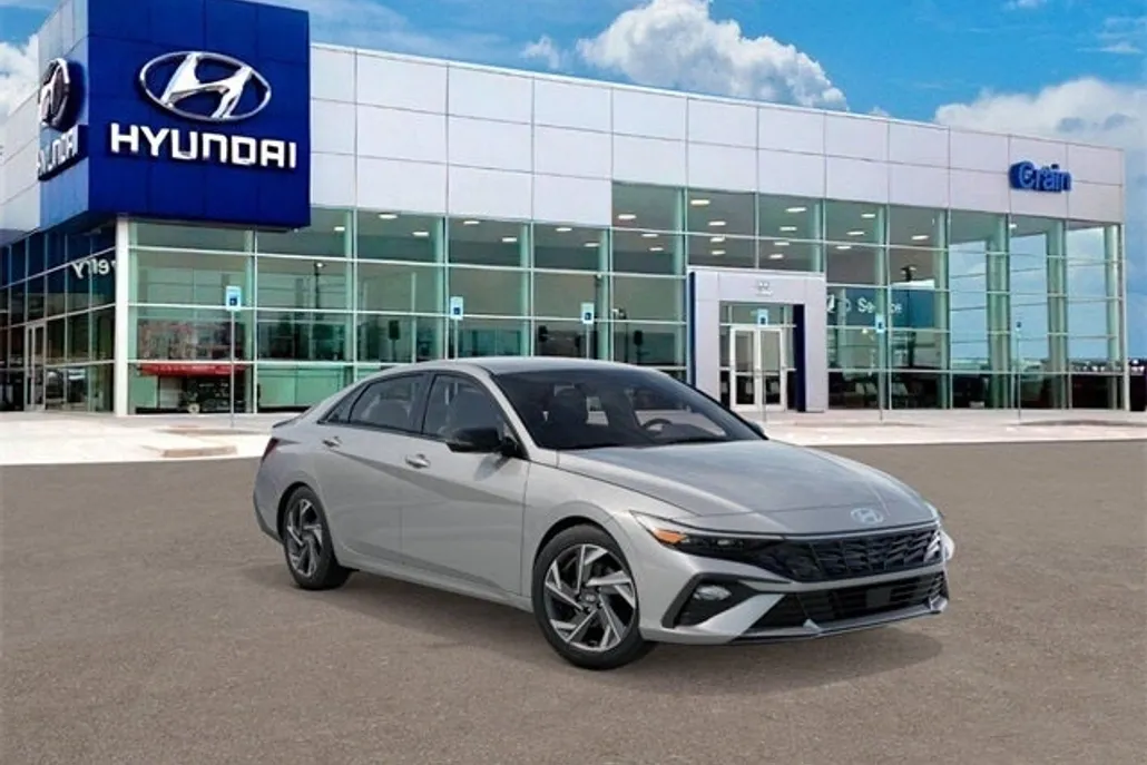 2025 Hyundai Elantra SEL Sport photo 1
