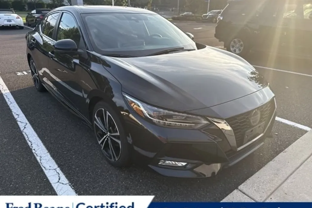 2023 Nissan Sentra SR photo 1