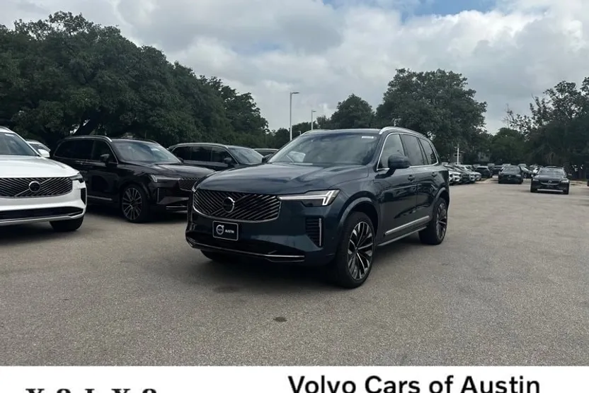 2025 Volvo XC90 T8 Plus photo 1