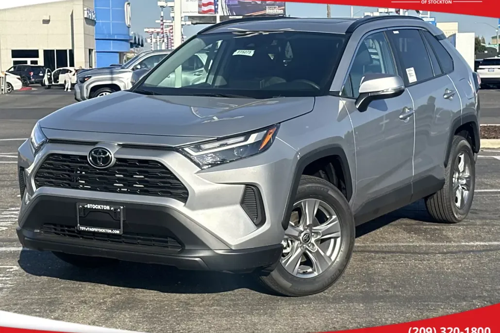2025 Toyota RAV4 XLE photo 1