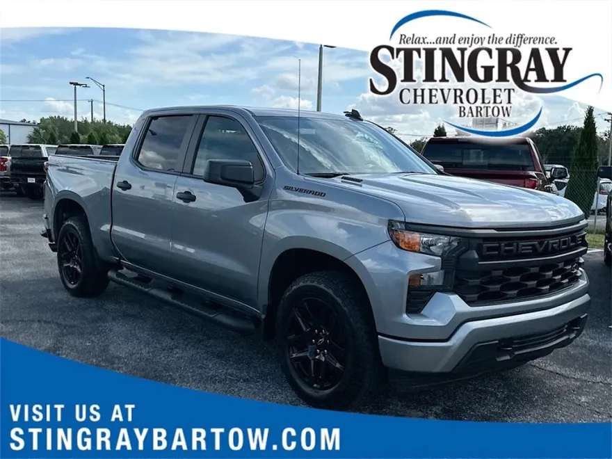 2025 Chevrolet Silverado 1500 Custom photo 1