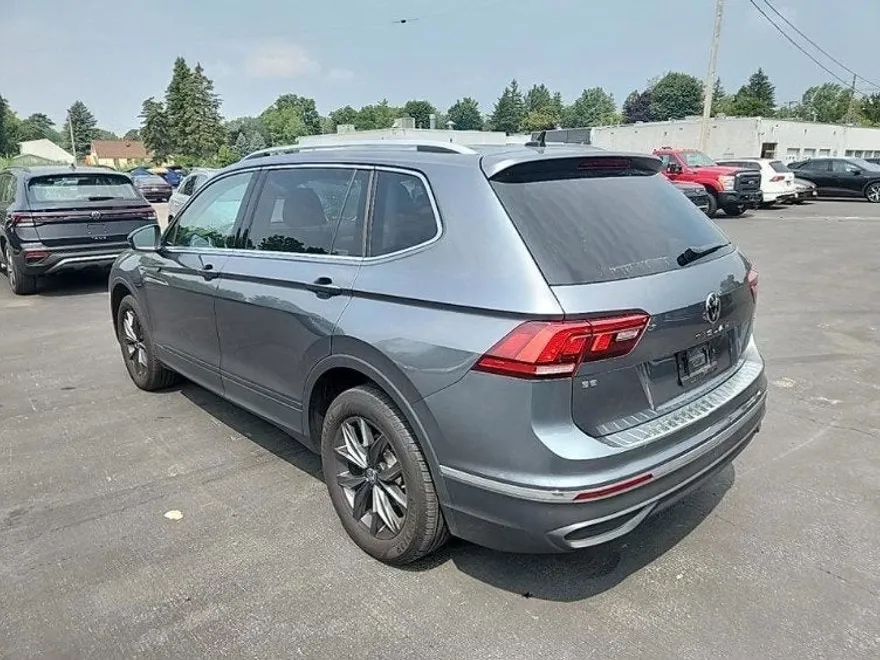 2022 Volkswagen Tiguan SE photo 1