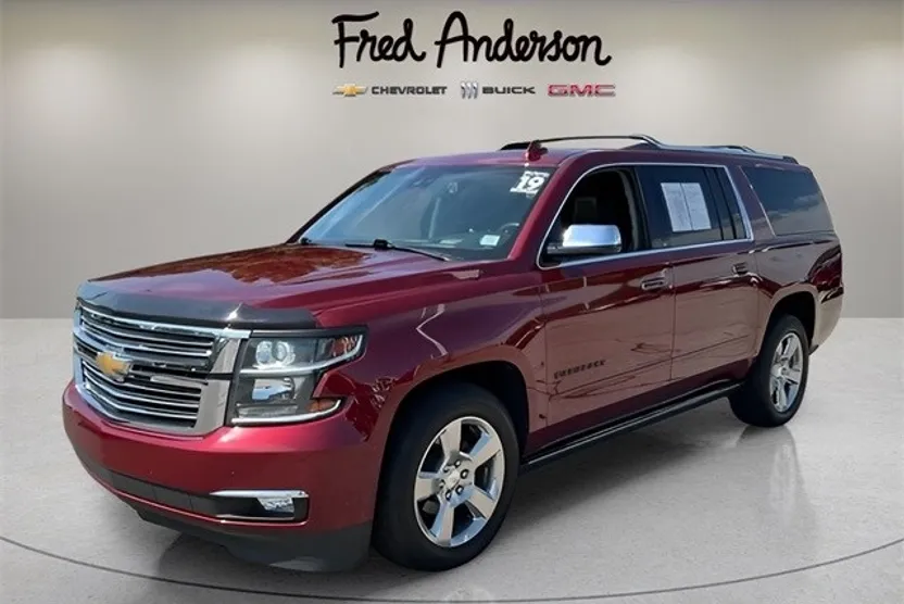 2019 Chevrolet Suburban Premier photo 1