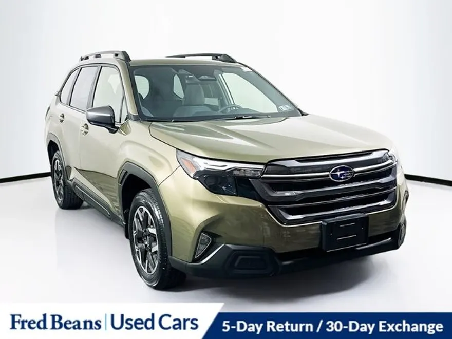 2025 Subaru Forester Premium photo 1