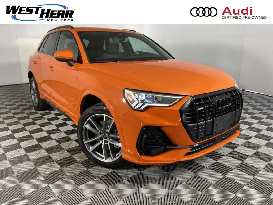 2024 Audi Q3 45 TFSI S line Premium photo 1