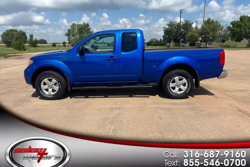 2012 Nissan Frontier King Cab SV photo 1