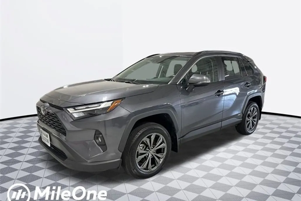 2025 Toyota RAV4 Hybrid XLE Premium photo 1