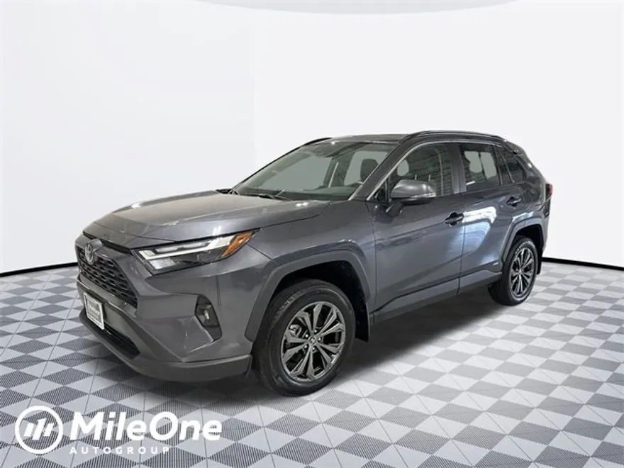 2025 Toyota RAV4 Hybrid XLE Premium photo 1