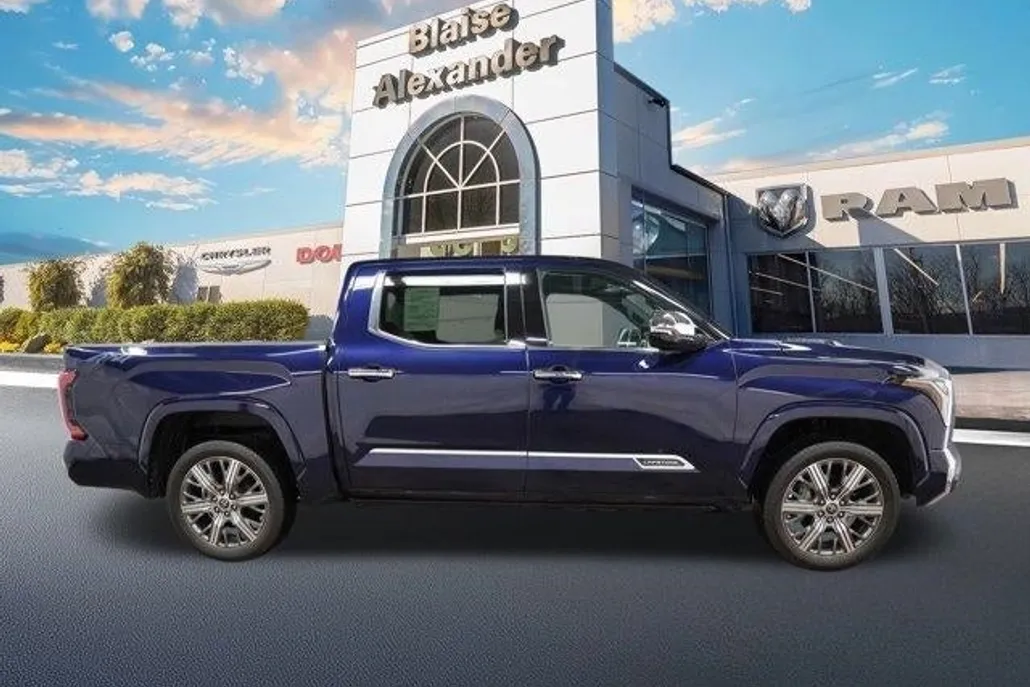 2023 Toyota Tundra CapStone CrewMax photo 1