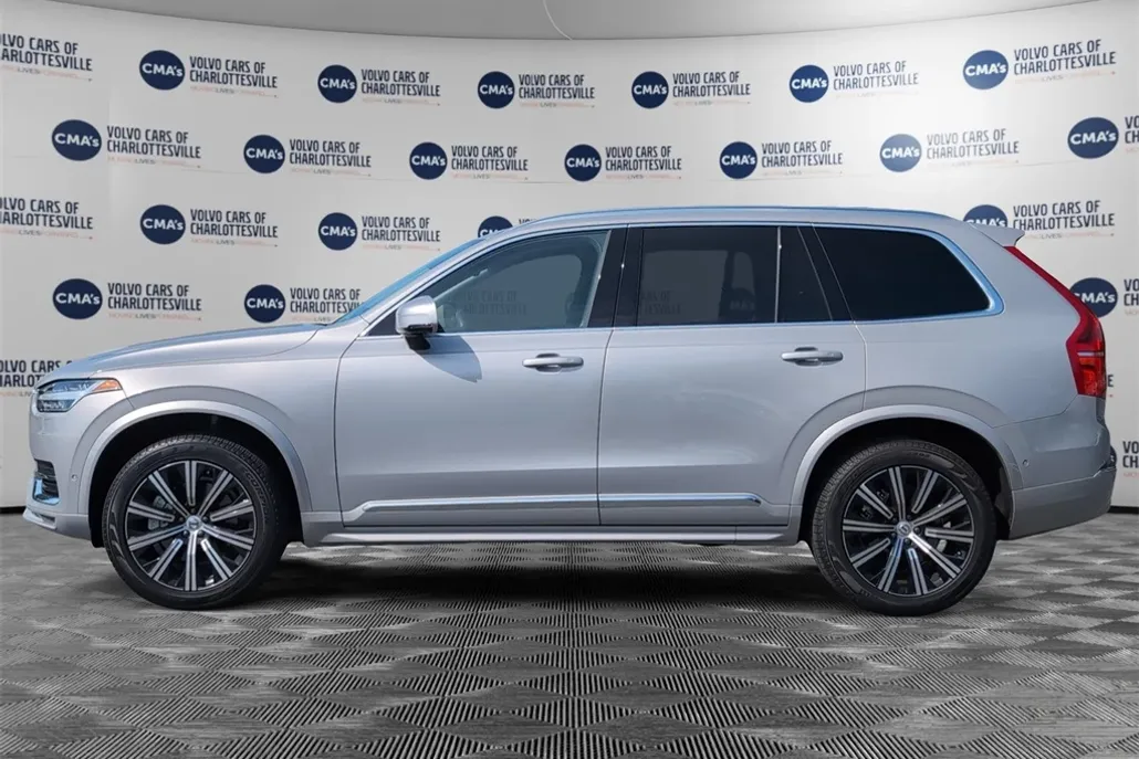 2025 Volvo XC90 Plus photo 1