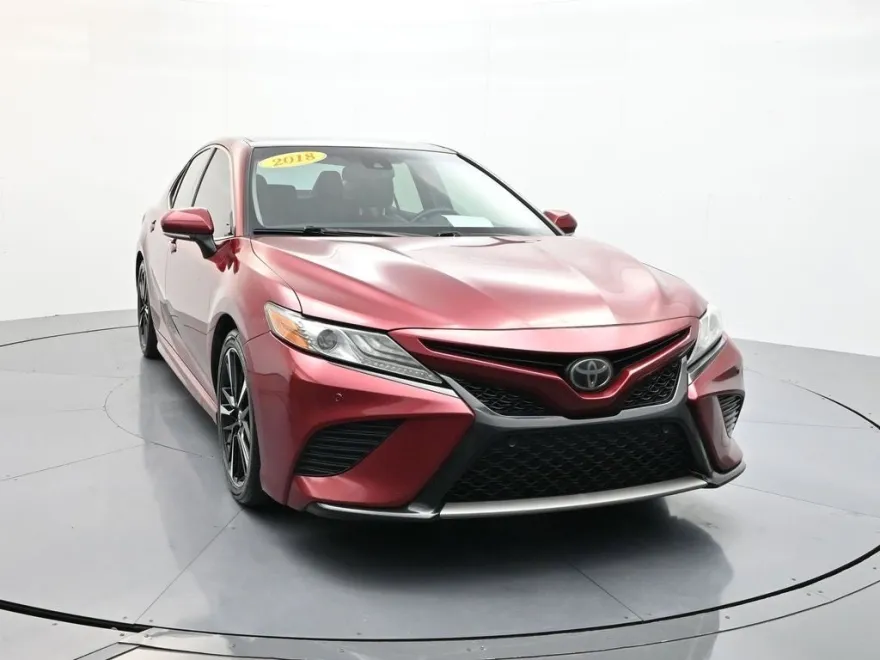 2018 Toyota Camry XSE photo 1