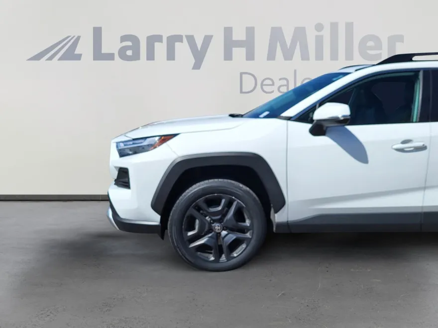 2024 Toyota RAV4 Adventure photo 1