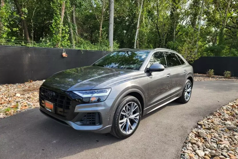 2021 Audi Q8 55 Premium photo 1