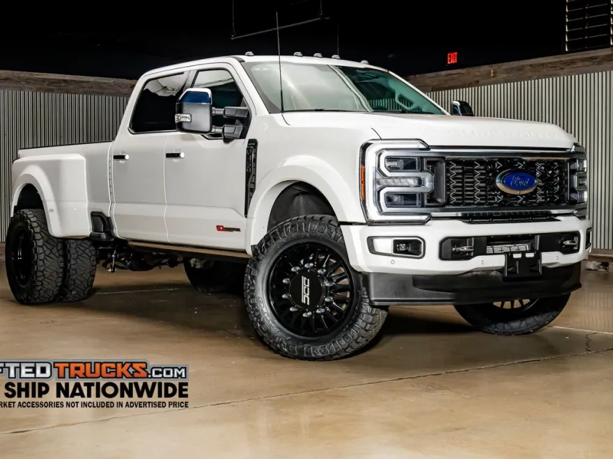 2024 Ford F-450 photo 1