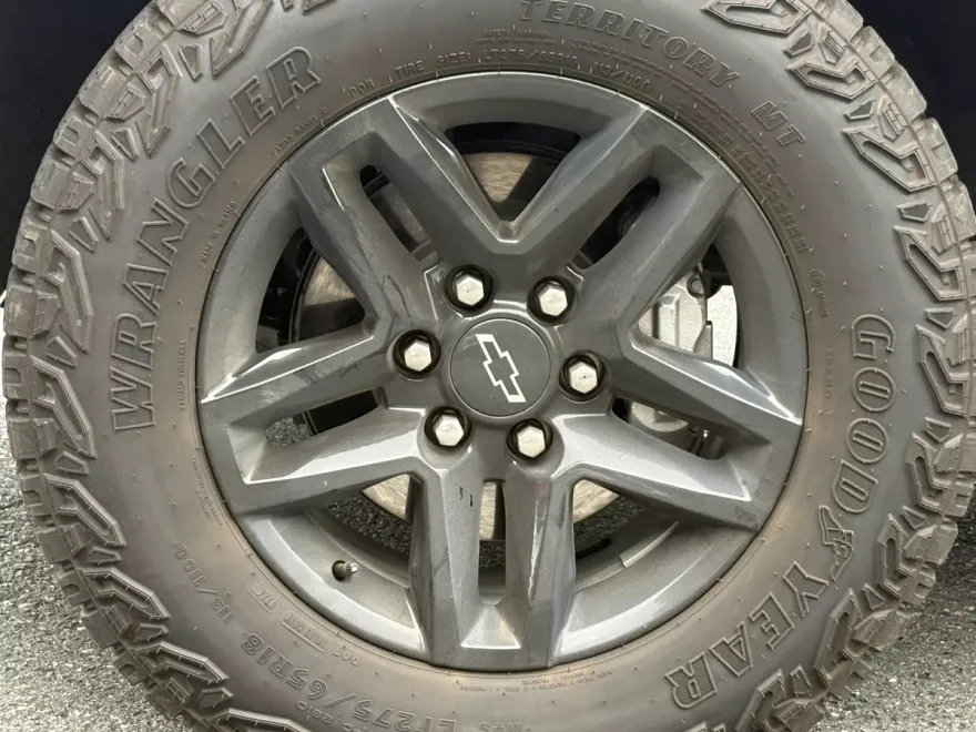 2024 Chevrolet Silverado 1500 Custom Trail Boss photo 1