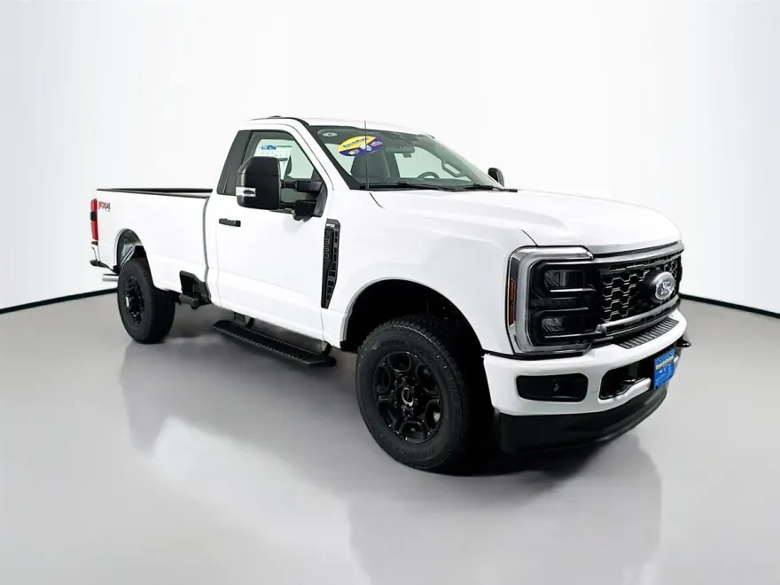2025 Ford F-350 XL photo 1
