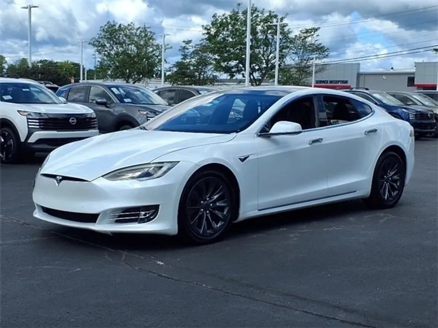2017 Tesla Model S photo 1