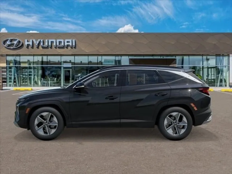 2025 Hyundai Tucson SEL photo 1