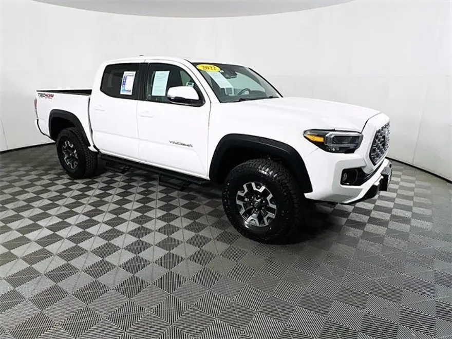 2022 Toyota Tacoma TRD Off-Road V6 photo 1