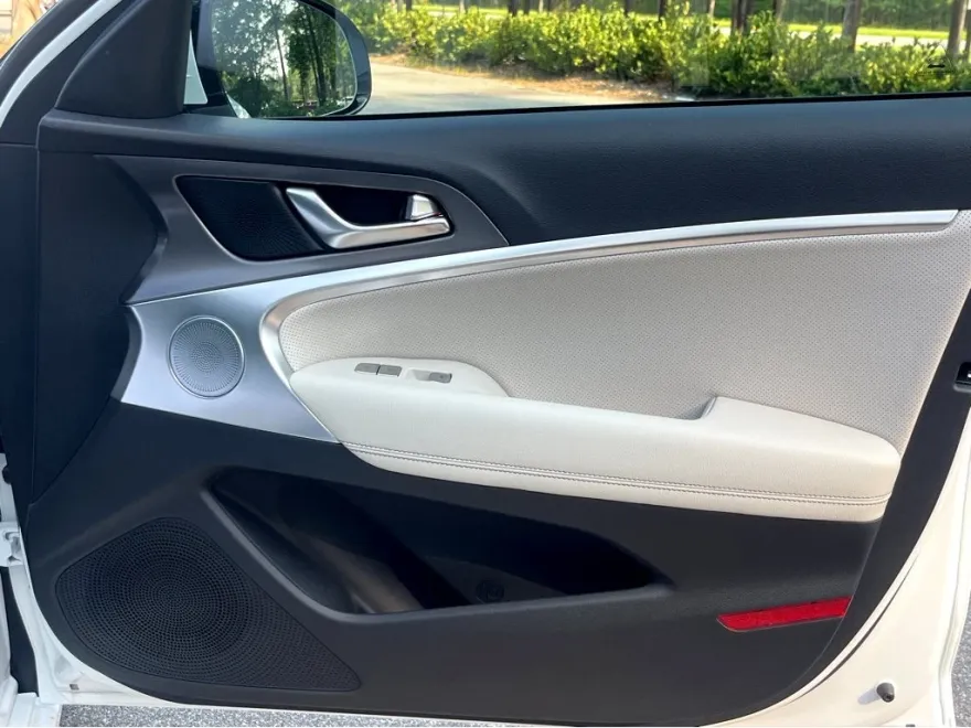 2026 Genesis G70 3.3T Sport Prestige photo 13