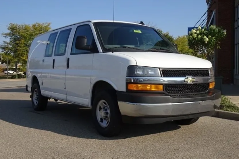 2023 Chevrolet Express 2500 Work Cargo Van photo 1
