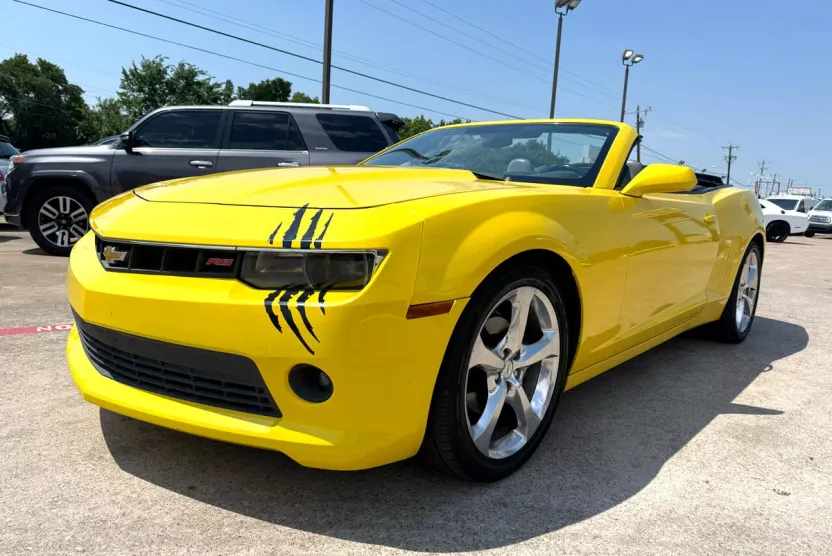 2015 Chevrolet Camaro 2LT photo 1