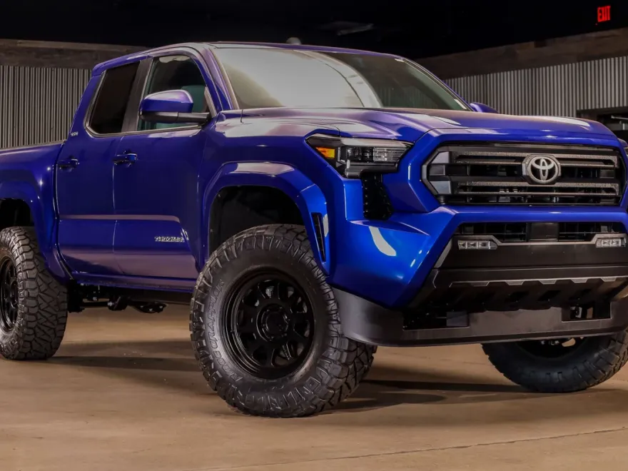 2025 Toyota Tacoma SR5 Double Cab photo 1