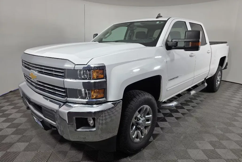 2016 Chevrolet Silverado 2500HD LT photo 1