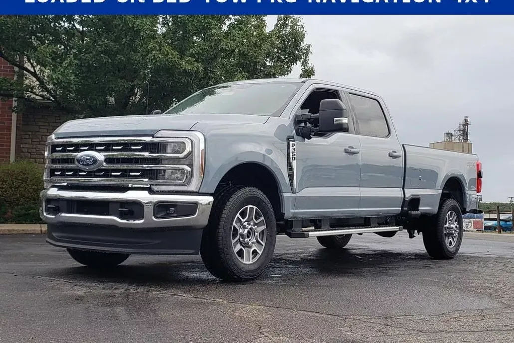 2026 Ford F-350 Lariat photo 1