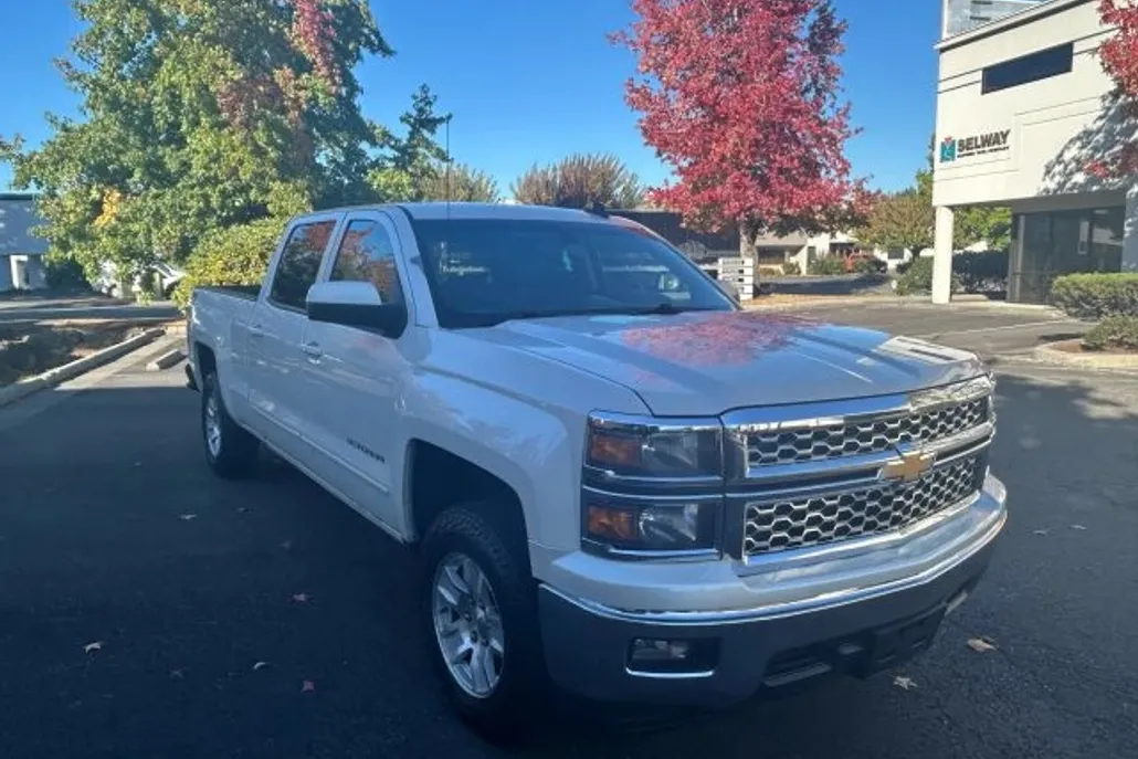 2015 Chevrolet Silverado 1500 LT photo 1