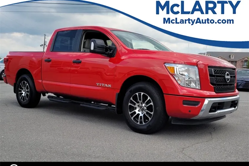 2023 Nissan Titan SV photo 1