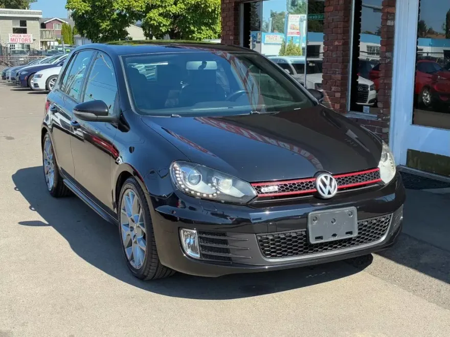 2013 Volkswagen Golf GTI photo 1