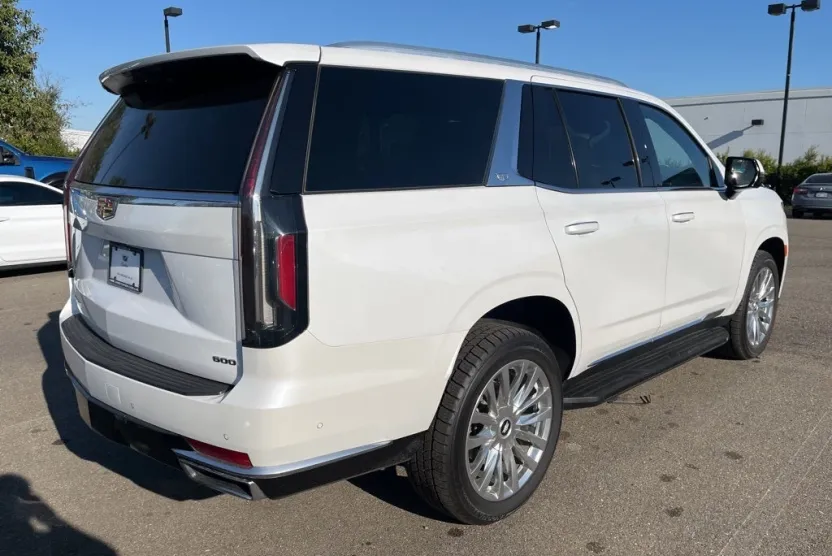 2023 Cadillac Escalade Premium Luxury photo 1