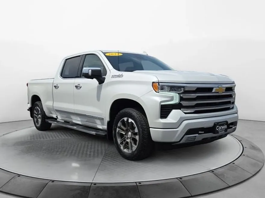2024 Chevrolet Silverado 1500 High Country photo 1