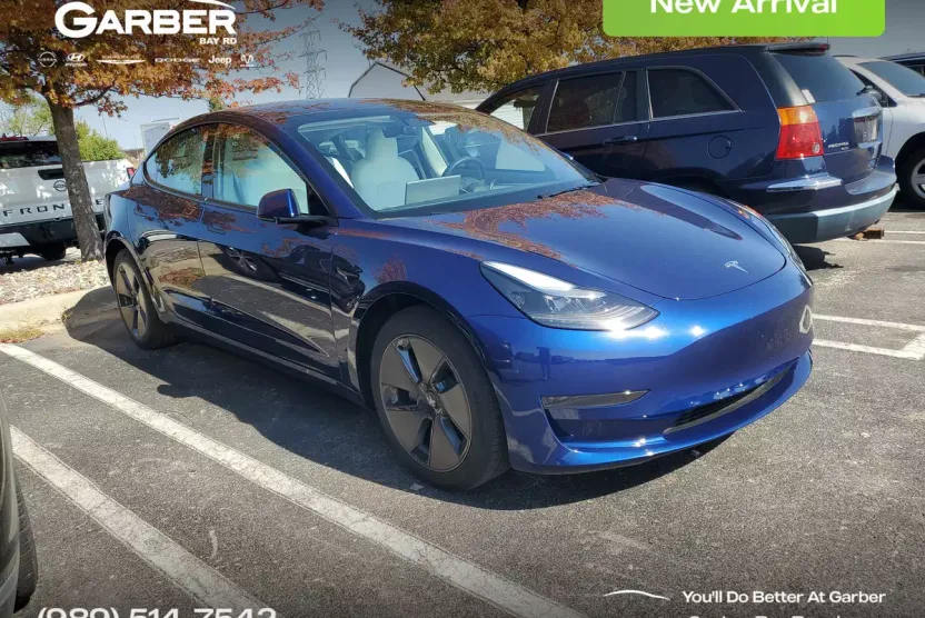 2023 Tesla Model 3 photo 1