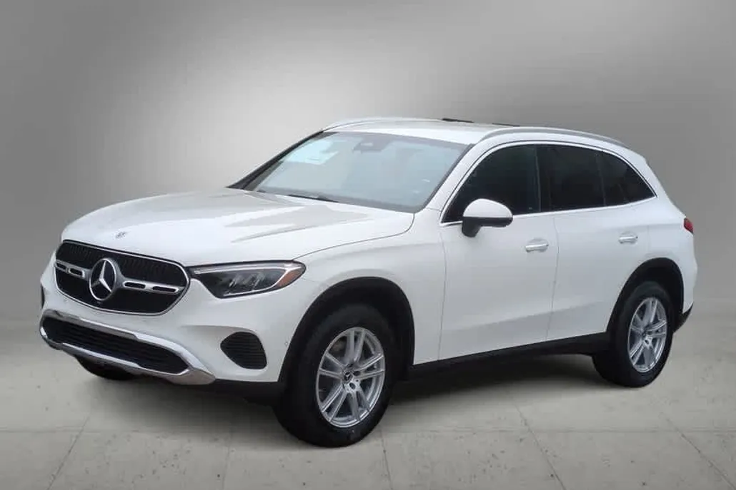 2025 Mercedes Benz GLC 300 4MATIC photo 1