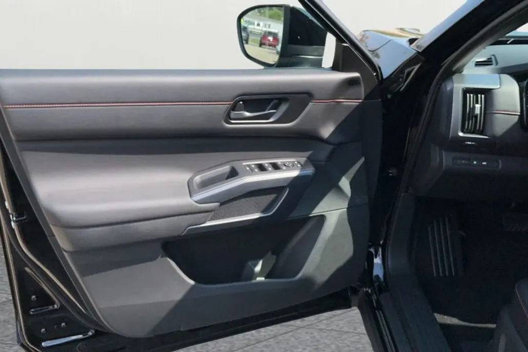 2025 Nissan Pathfinder Rock Creek photo 1