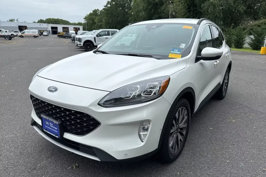 2020 Ford Escape Titanium photo 1