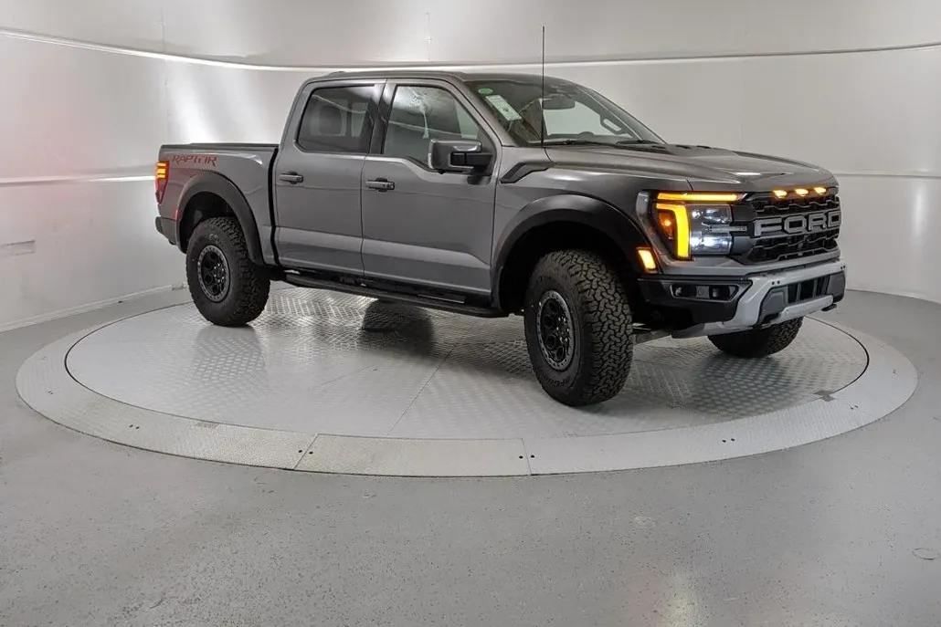 2025 Ford F-150 Raptor photo 1