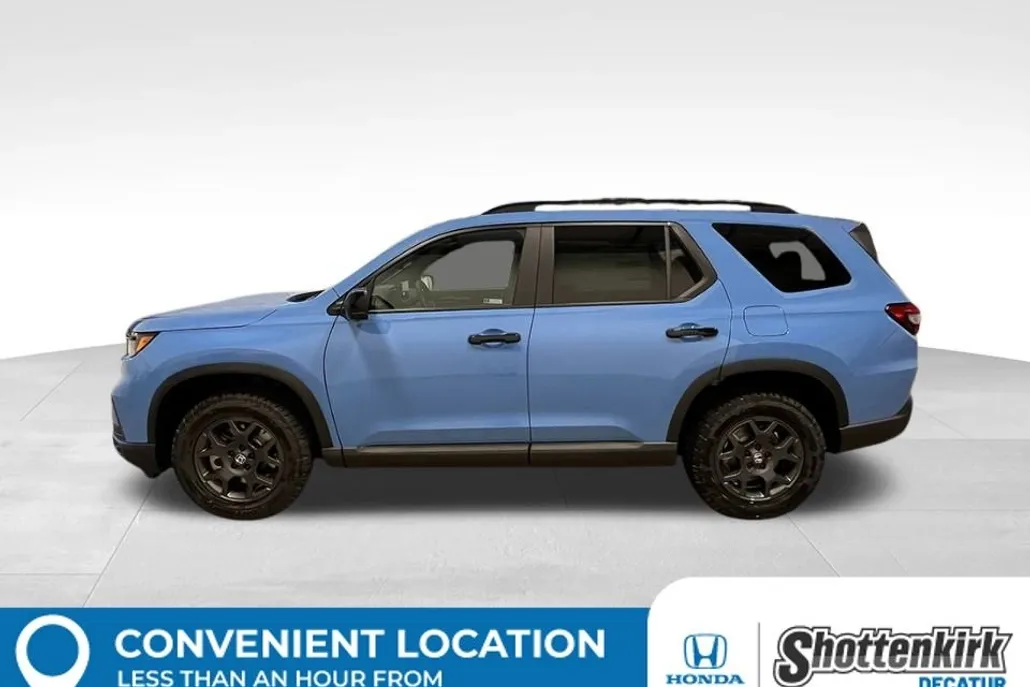 2025 Honda Pilot TrailSport photo 1