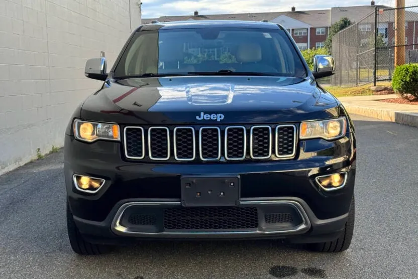 2018 Jeep Grand Cherokee Limited photo 1