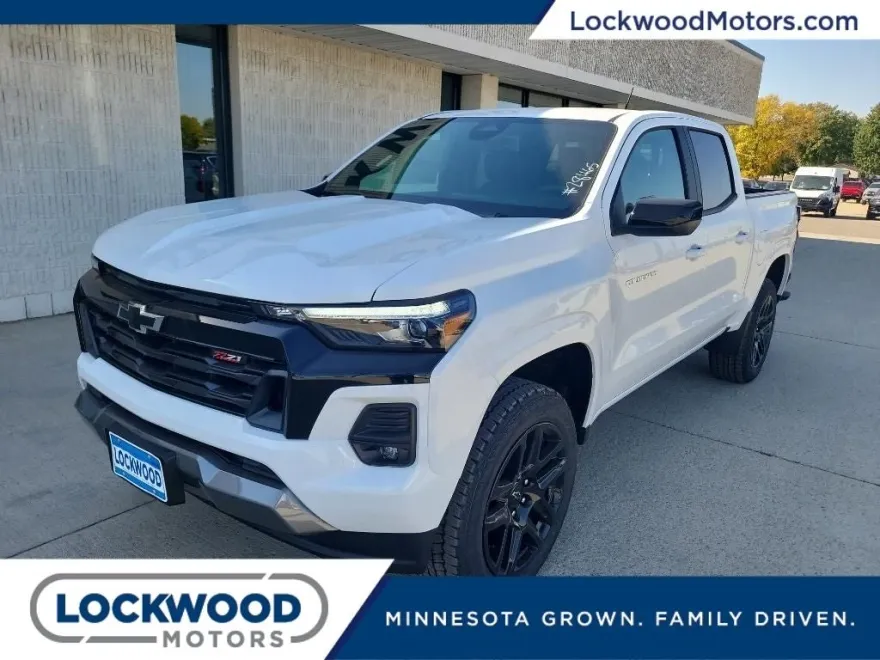 2024 Chevrolet Colorado Z71 photo 1