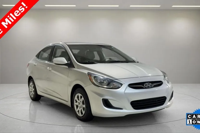 2013 Hyundai Accent GLS photo 1