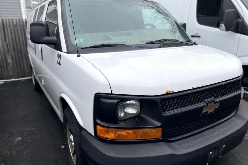 2014 Chevrolet Express photo 1